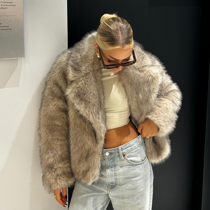 Streetwear Brands 2026 - Chic Street Girls Gradient Faux Fur