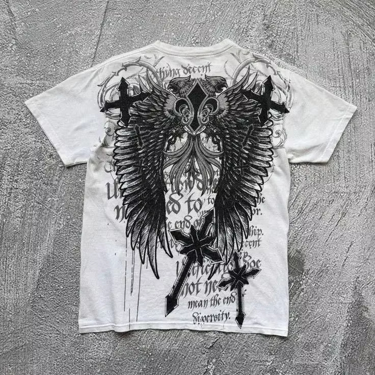 Y2K Gothic Wing Cross Classic  - Streetwear Brand Graphics recension och pris